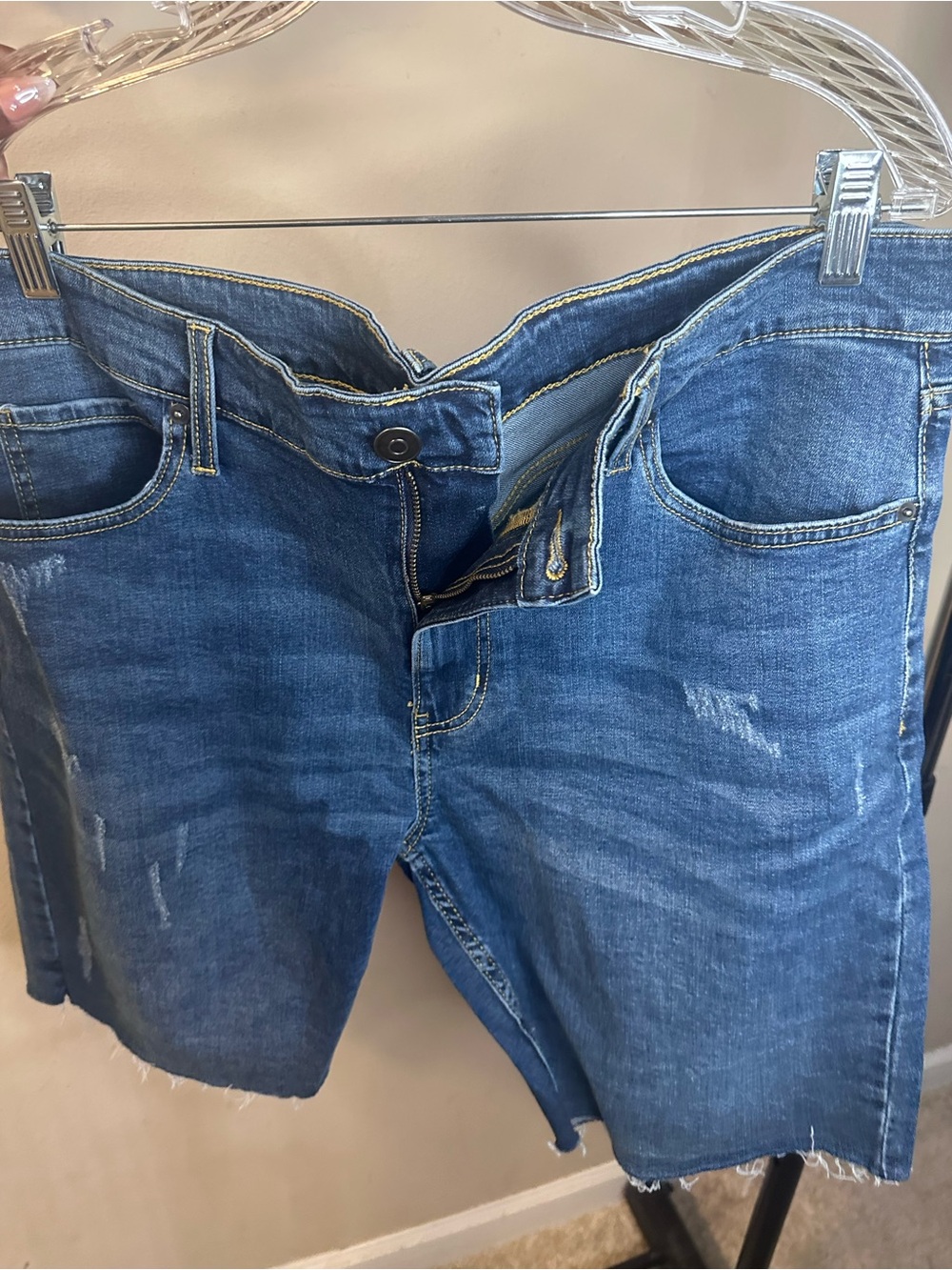 No Boundaries Men’s Blue Denim Cropped Cutoff Shorts